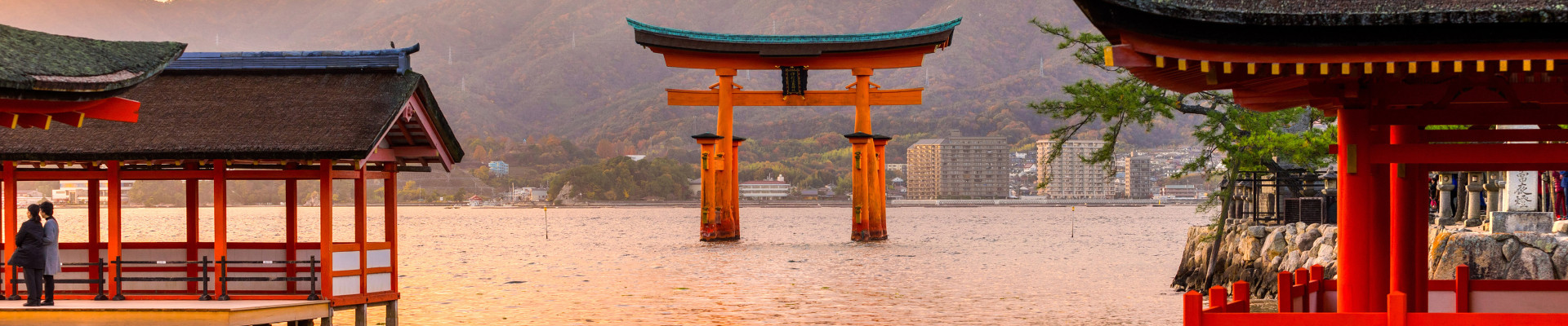 SCL_Torii_Gate_Miyajima_Japan_001