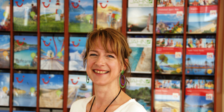 Sandra Thiessenhusen im B&uuml;ro