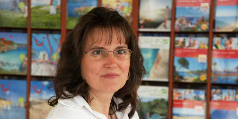 D&ouml;rte Adler im B&uuml;ro